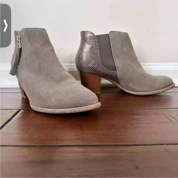 Vionic Shoes Vionic Anne Womens Leather Suede Ankle Bootie